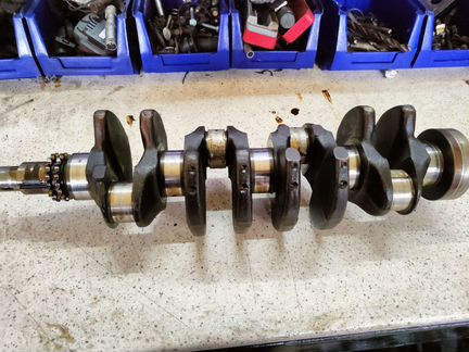 Коленвал mercedes w124 2.3