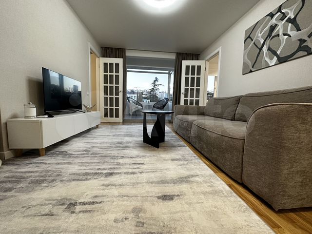 2-к. квартира, 54 м², 3/5 эт.