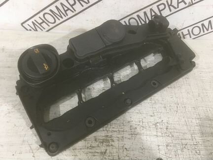 Клапанная крышка Audi a4 b8 2.0 TDI caga