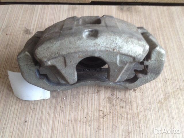 Суппорт тормозной передний правый Mitsubishi