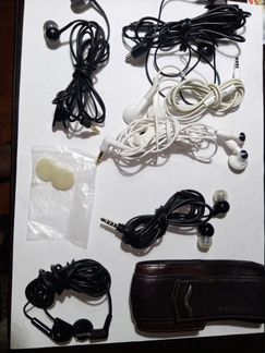 Наушники с микрофоном и без