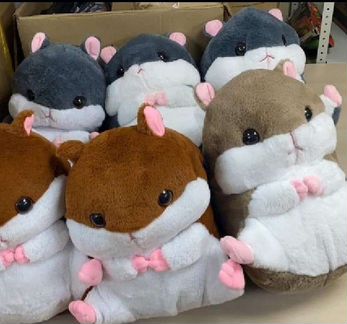 Игрушка хомяк с пледом