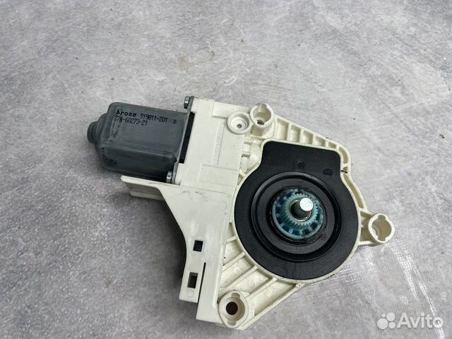 Моторчик стеклоподъемников задний левый Audi A4B8