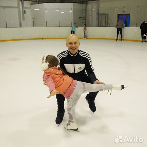 Тренер по фигурному катанию