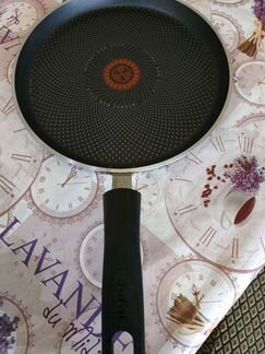 Сковорода tefal блинная новая 26 см