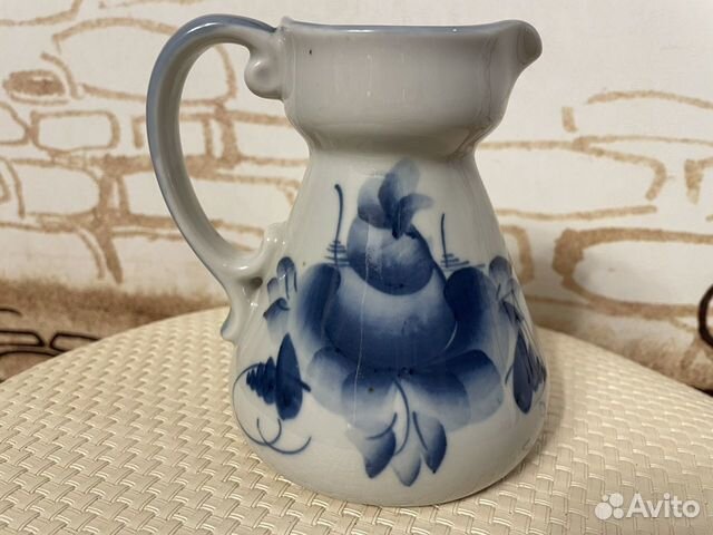 Молочник гжель. В хорошем состоянии