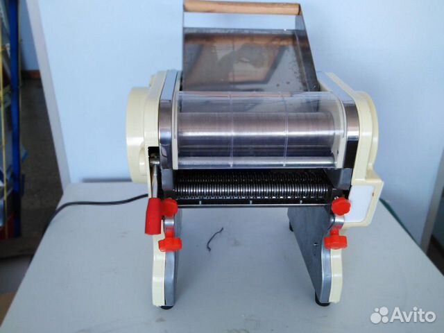 Тестораскатка лапшерезка настольная xinxin dhh 240c. Тестораскатка Xinxin DJJ-200c. Тестораскатка DHH-240c. Тестораскатка-лапшерезка настольная электрическая Xinxin DJJ-200c. Тестораскаточная машина 240 Xinxin.