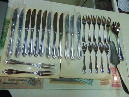 Набор вилки,ножи.Новые.27 шт