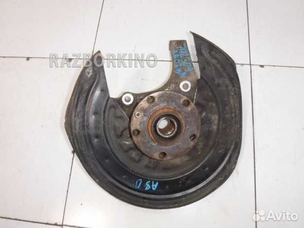 Кулак задний левый Ауди