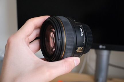 Объектив Sigma AF 30mm f/1.4 EX DC HSM Nikon F