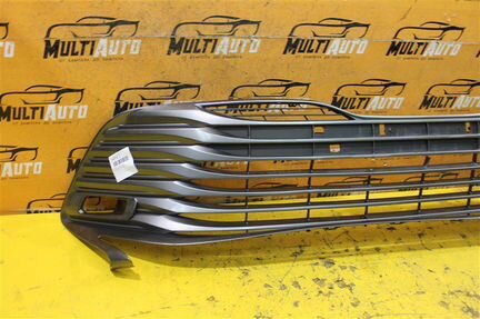 Решетка в бампер передняя Toyota Camry 70