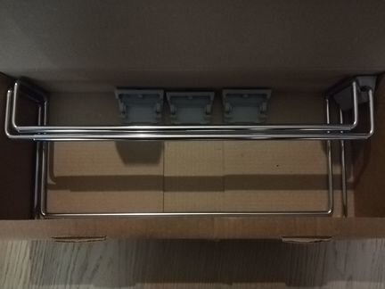 Кронштей вешалка для одежды в шкаф