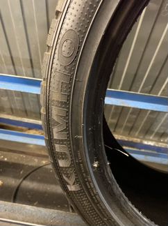 Пара 245/40R19 Kumho I Zen kW27 asimmetric