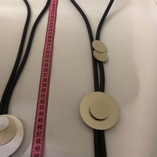 Украшение на шею