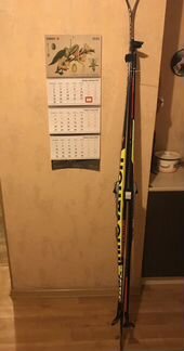 Продаю лыжи зимние+палки к ним (180см) плюс ботинк