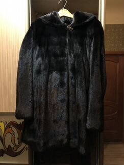 Шуба норковая чёрная с большим капюшоном