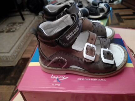 Продаю детскую ортопедическую обувь mini-shoes 22р