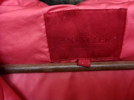 Пуховик Moncler