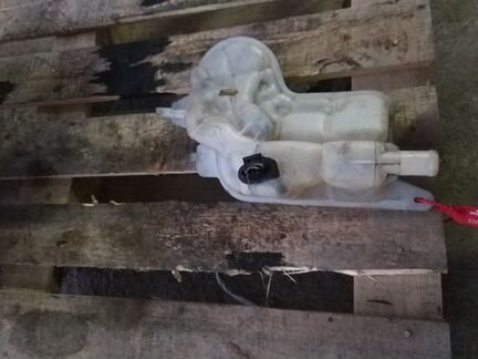 Бачек расширительный Audi (Ауди) A6 C6 BLB 2.0TDi