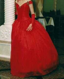 Эксклюзивное итальянское красное свадебное платье