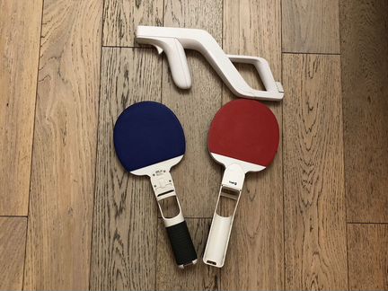 Игровой Пистолет и теннисные ракетки для Wii