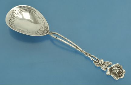 Десертная ложка серебро 800 пробы Роза