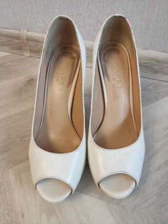 Туфли кожаные с открытым мыском