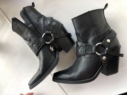 Казаки женские