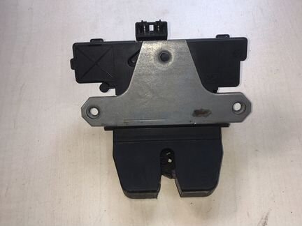 Замок крышки багажника Ford Kuga 2 Focus
