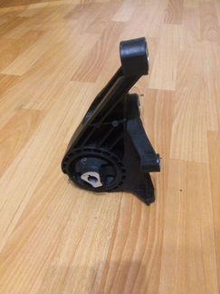 Передняя опора двигателя Шевроле Круз