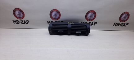 Дефлектор центральный Mercedes W203