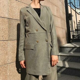 Брючный костюм размер М