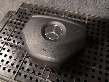 Подушка в руль ML164 GL164 A1644600098