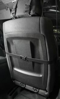 Белая накидка из овечьей шерсти на Вольво