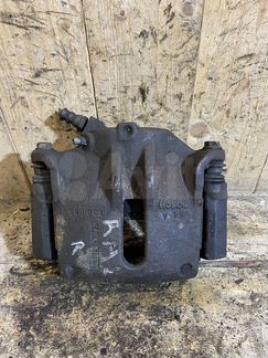 Суппорт передний правый Рено Меган 2, Сценик 2