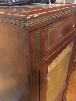 Старинная горка шкаф