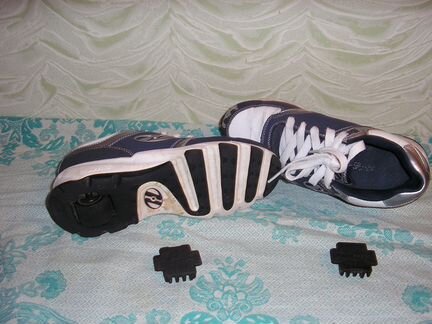 Роликовые кроссовки Heelys. Размер 38