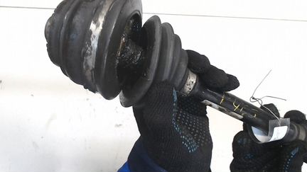 Привод шрус левый передний BMW 7 F01, 2010