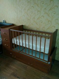Детская кроватка