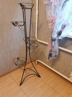 Подставка под цветы