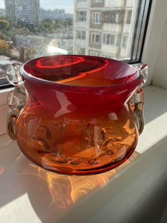 Ваза, конфетница гутное цветное стекло