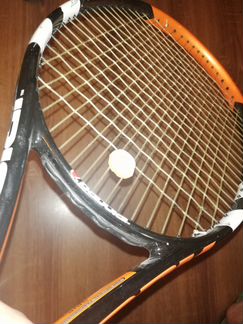 Теннисная ракетка