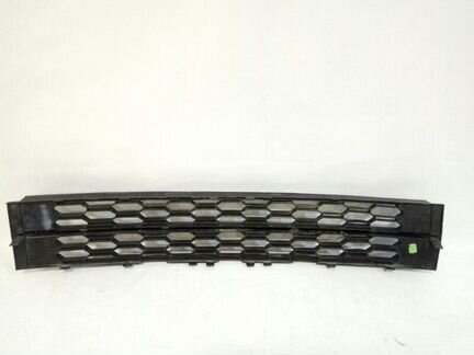 Решетка в бампер передняя нижняя Skoda Octavia A7