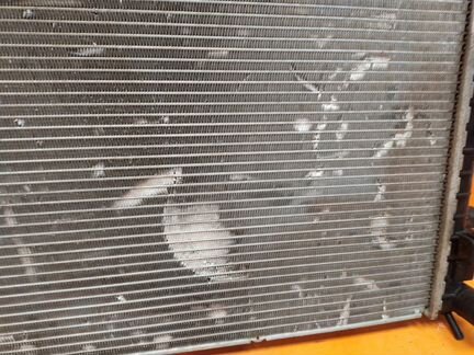 Радиатор двигателя (двс) Skoda Fabia 2 5J 2007-Нв