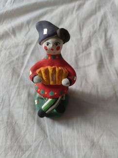 Дымковская игрушка в хорошем состоянии