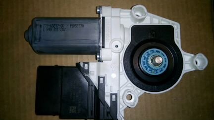 Моторчик стеклоподъемника vag 3C0959703е