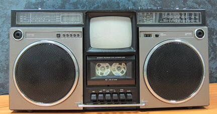 Philips -ART 60- винтажная магнитола С TV-220вольт