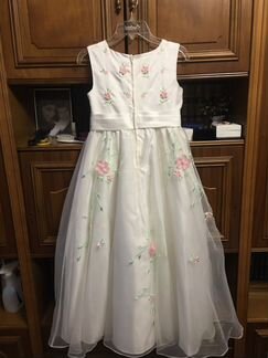 Платье нарядное