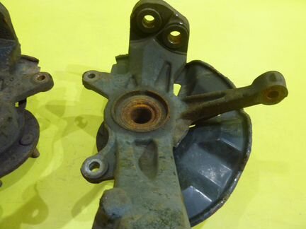 Поворотный кулак передний Мазда 6 GG левый правый