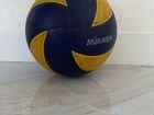 Волейбольный мяч mikasa MVA300